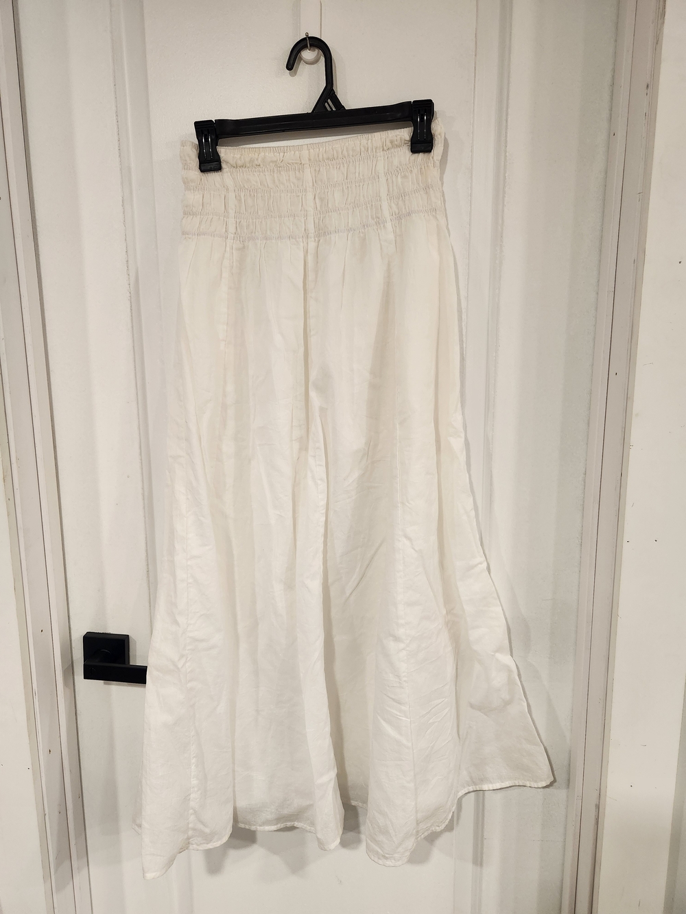 dylan White Smocked-Waist Maxi Skirt 100% Cotton - Picture 2 of 5